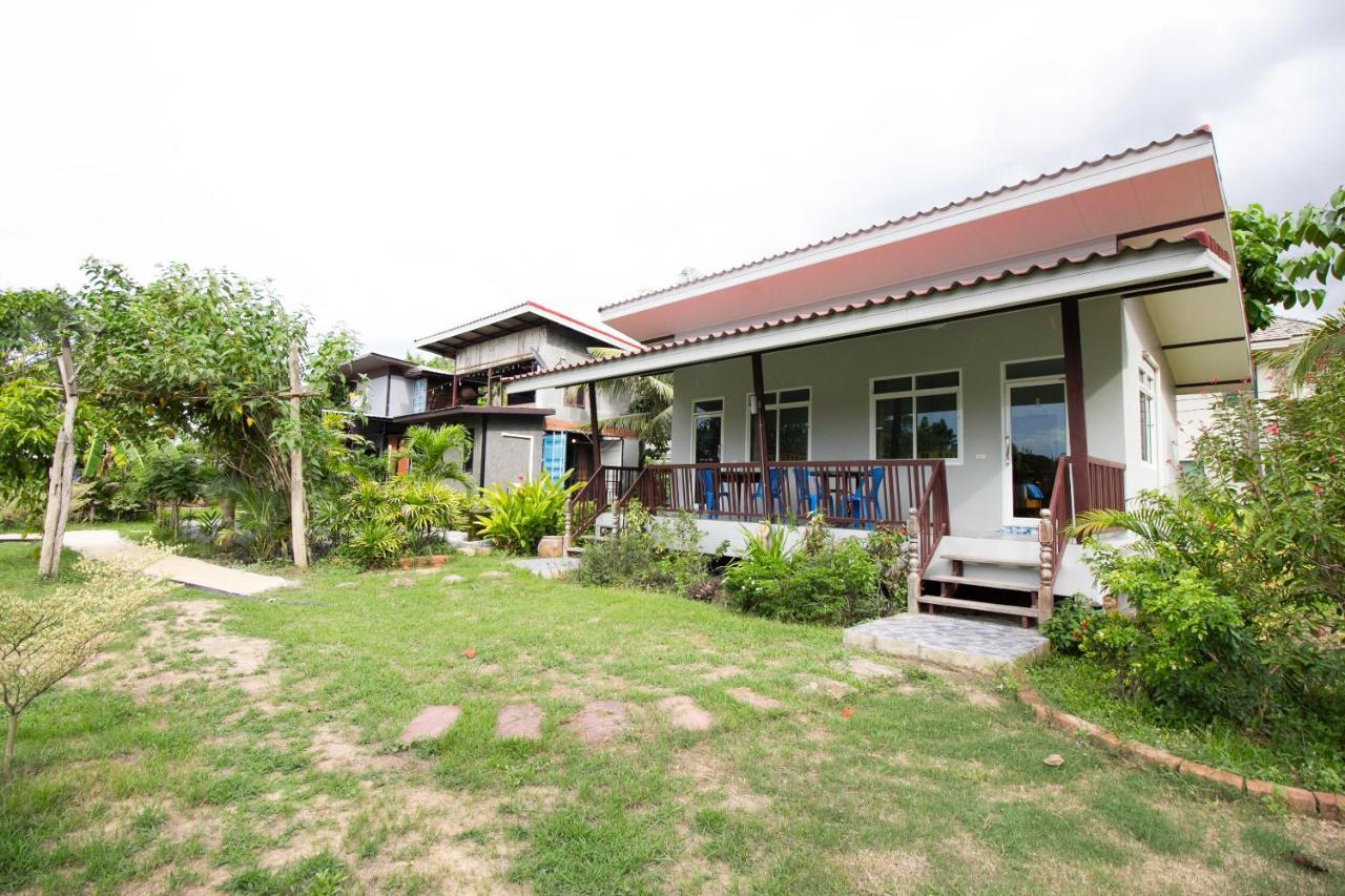 Hotel Oyo 999 Baan Pak Rom Ruen HHQ Exterior foto