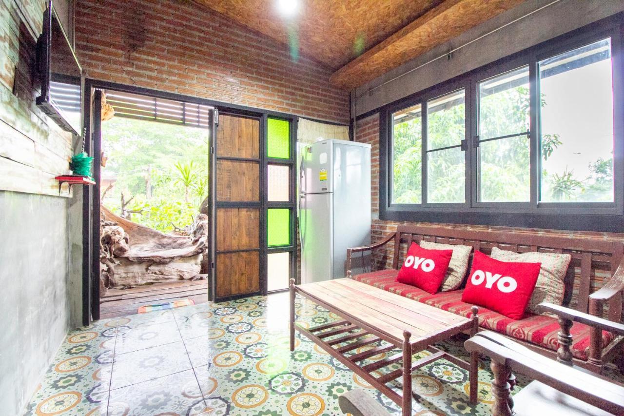 Hotel Oyo 999 Baan Pak Rom Ruen HHQ Exterior foto