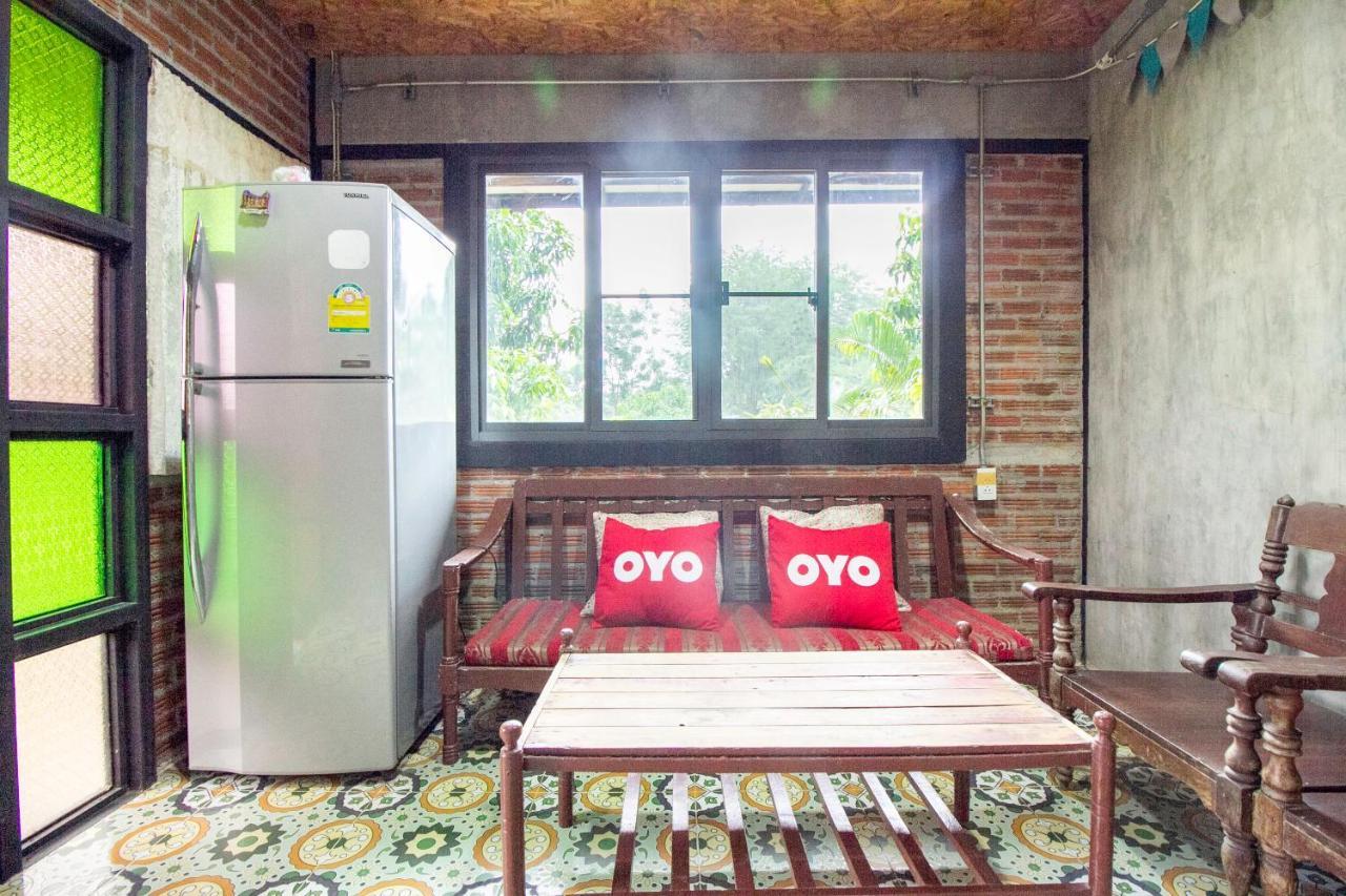 Hotel Oyo 999 Baan Pak Rom Ruen HHQ Exterior foto