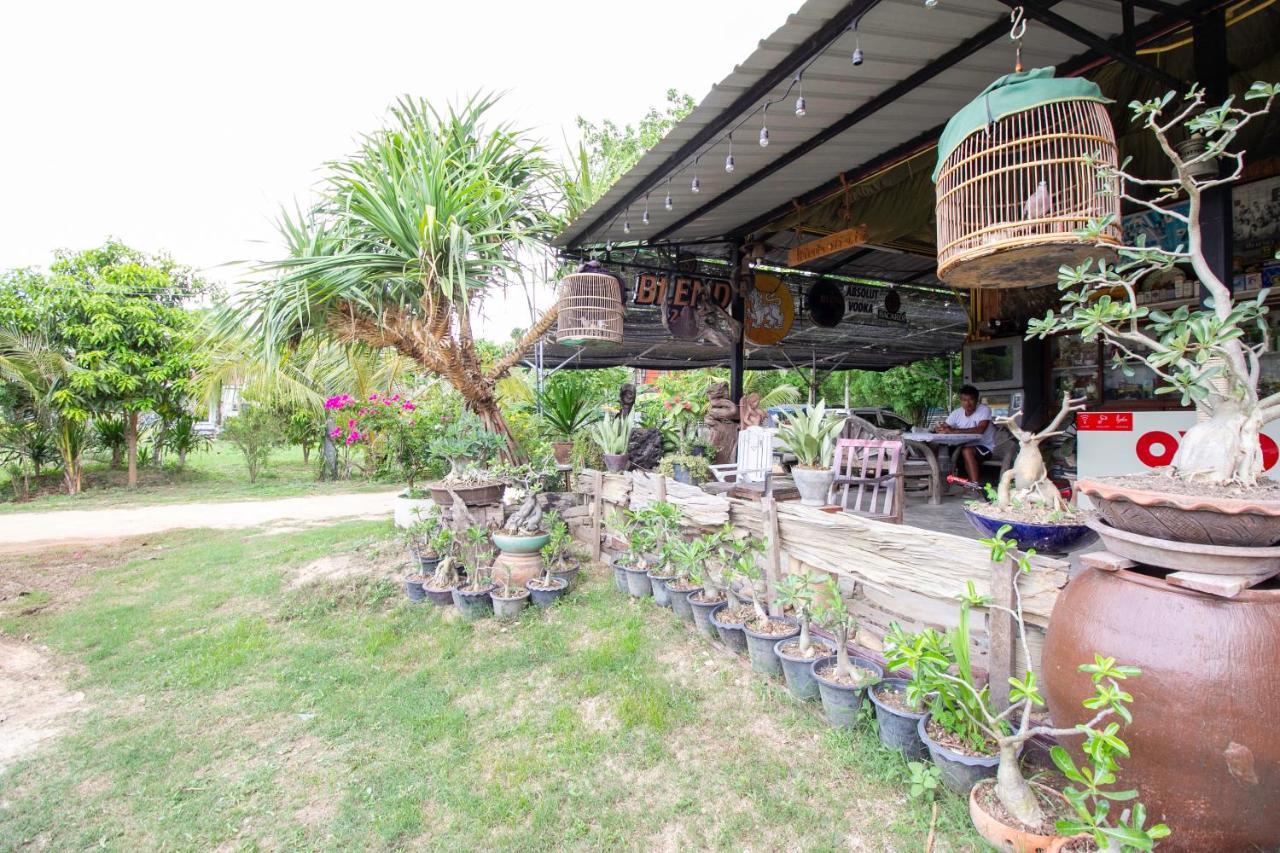 Hotel Oyo 999 Baan Pak Rom Ruen HHQ Exterior foto