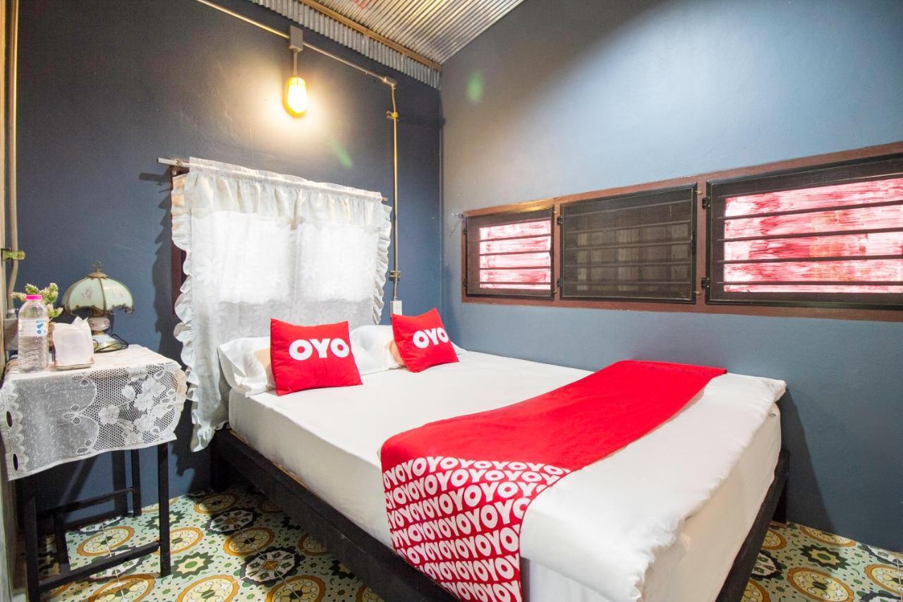 Hotel Oyo 999 Baan Pak Rom Ruen HHQ Exterior foto