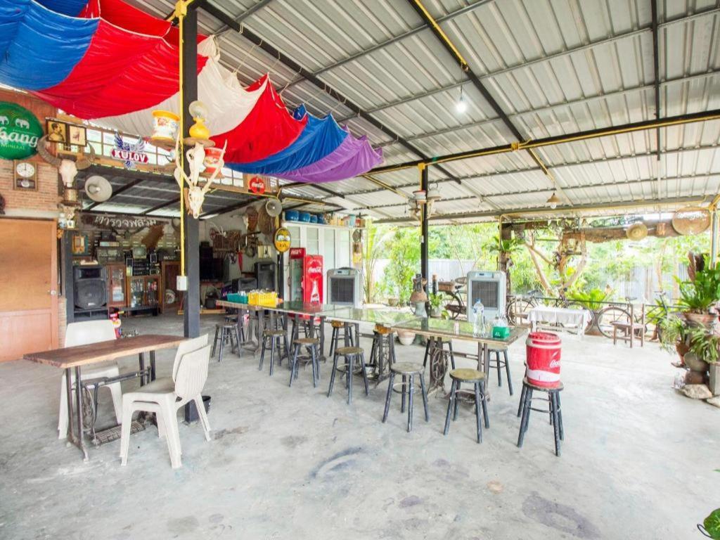 Hotel Oyo 999 Baan Pak Rom Ruen HHQ Exterior foto